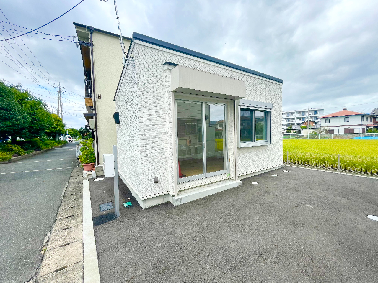 摂津市鳥飼中1丁目　倉庫・事務所　現地外観