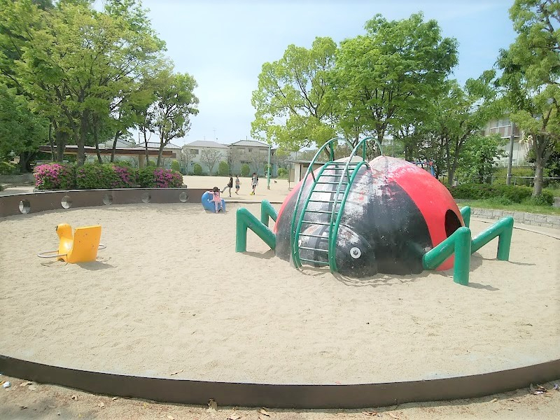 ディナスティマチュレ吹田千里丘　尺谷公園