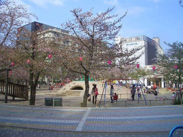 ライオンズマンション江坂　江坂公園