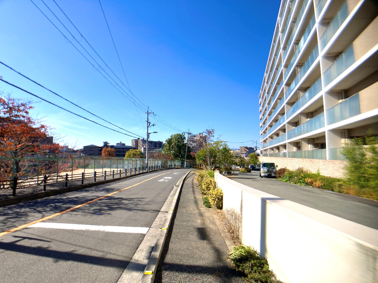 アークレジデンス吹田千里丘　前面道路