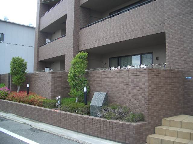 クレステージ吹田　外観　エントランス