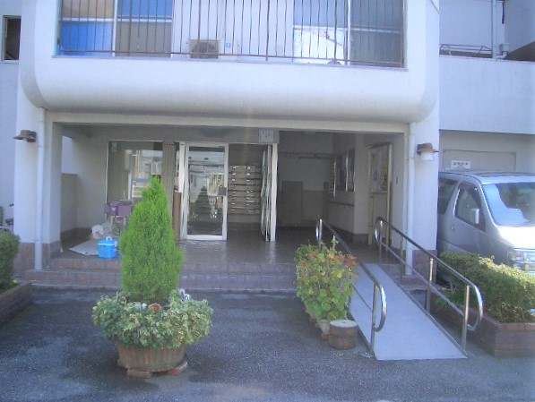 大建コーポ江坂２　外観　エントランス