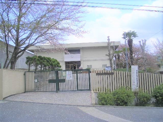 ステイツ千里・藤白台　青山台中学校