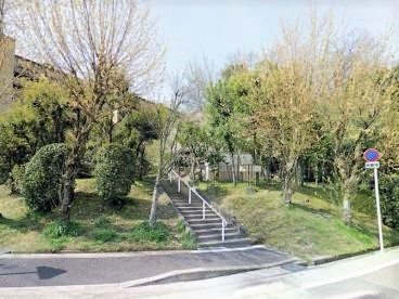 インペリアル千里青葉丘　新芦屋中央公園