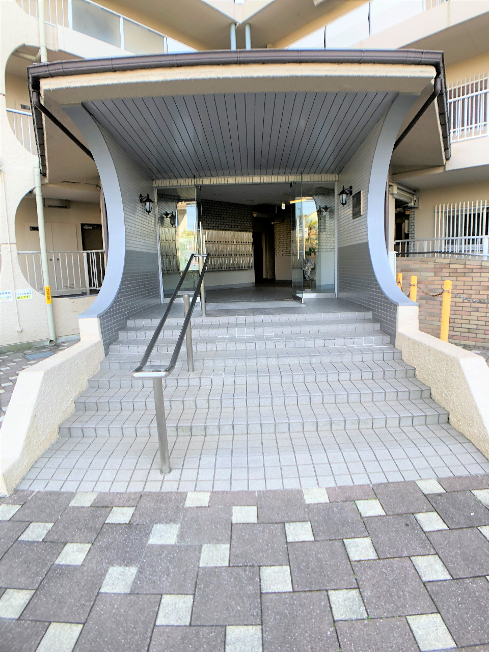 千里スカイハイツ　外観　エントランス
