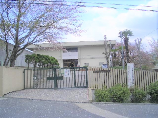 グランドール北千里　青山台中学校