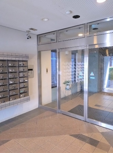エスリード吹田駅前　エントランス