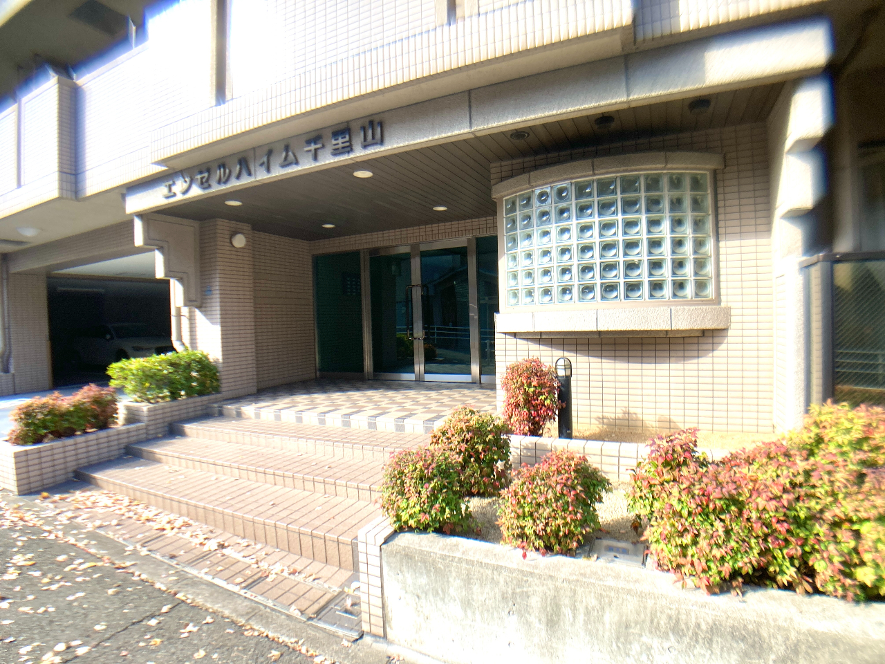 エンゼルハイム千里山　エントランス