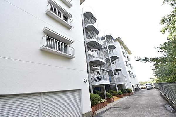 ライオンズマンション南千里　外観