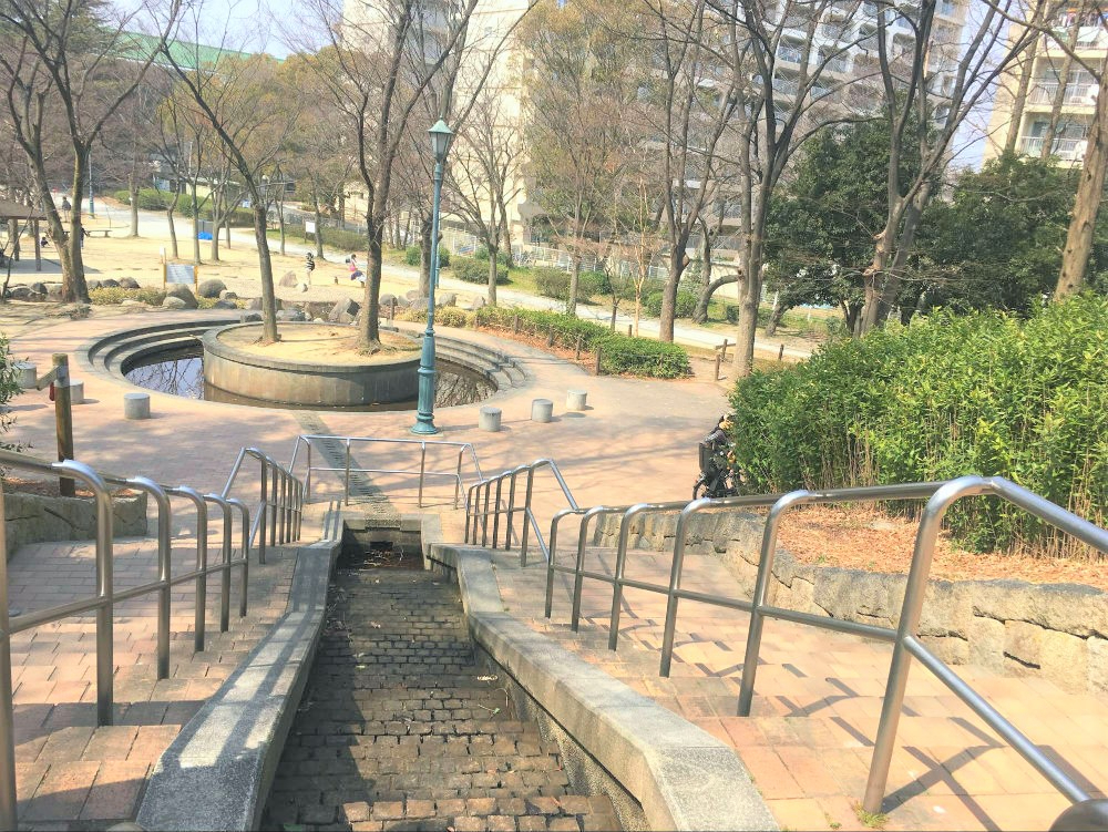 豊津パロス山手町２番館　片山公園