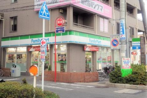ステイツ千里・山手町　ファミリーマート豊津駅前店