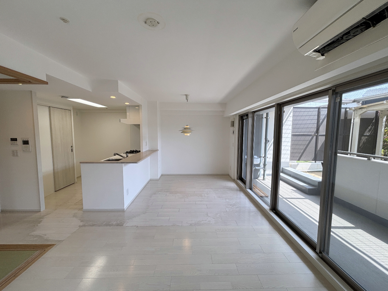 ヴィフ江坂垂水町　LDK