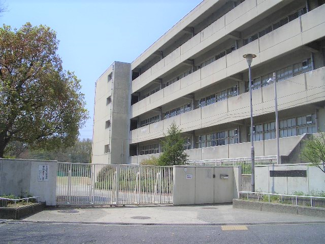 山田西Ａ住宅　西山田中学校