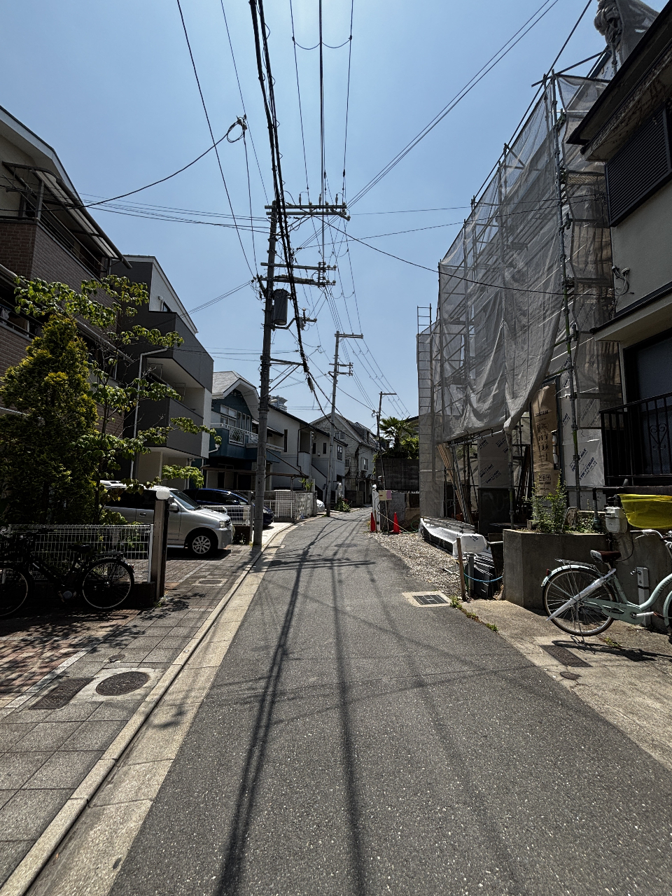 吹田市片山町４丁目　新築戸建　前面道路