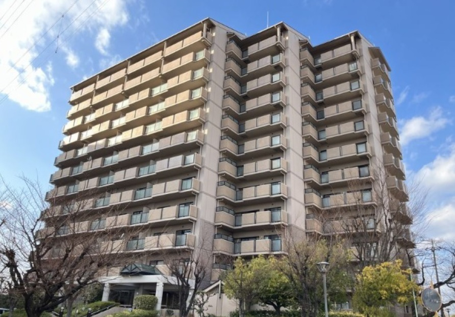 吹田市西御旅町