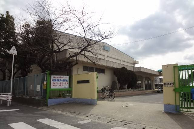 リビオ南千里丘　摂津小学校