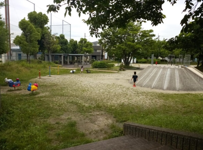 アドリーム千里丘　鶴野第二公園