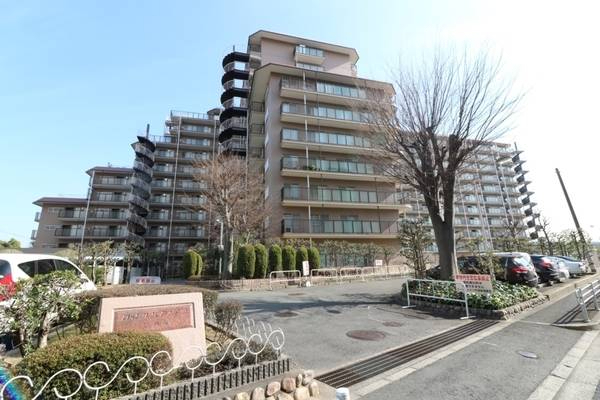 ローレルハイツ千里３号棟　外観