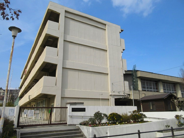 千里関大前コーポラスＢ棟　山手小学校