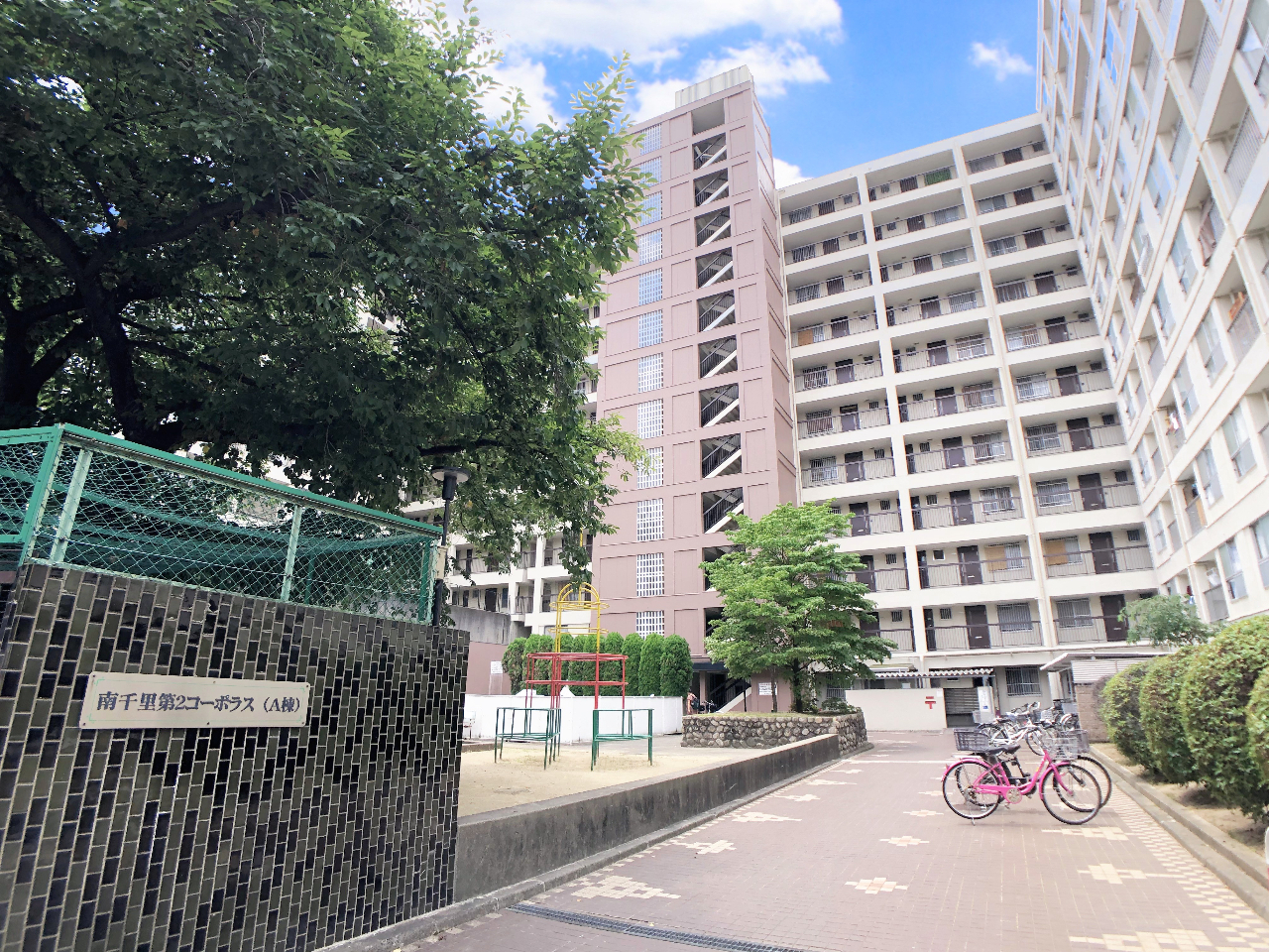 南千里第２コーポラスＡ棟　外観