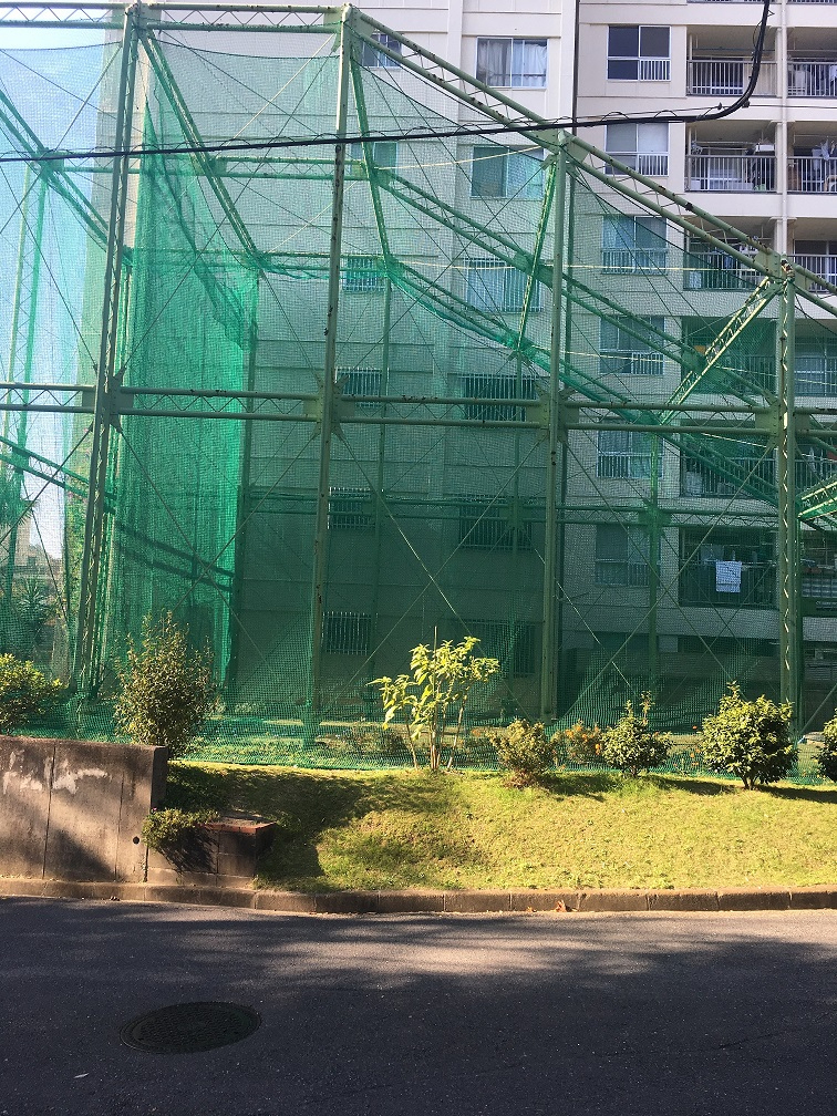 南千里第２コーポラスＡ棟　南千里第2コーポラス　敷地内ゴルフ練習場