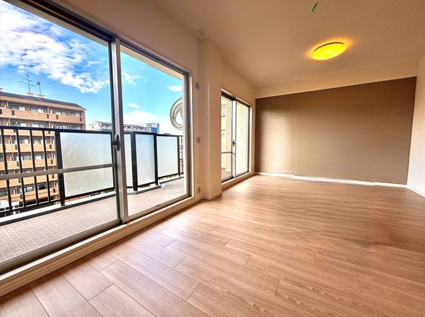 コスモ・ザ・パークスイースト2　LDK