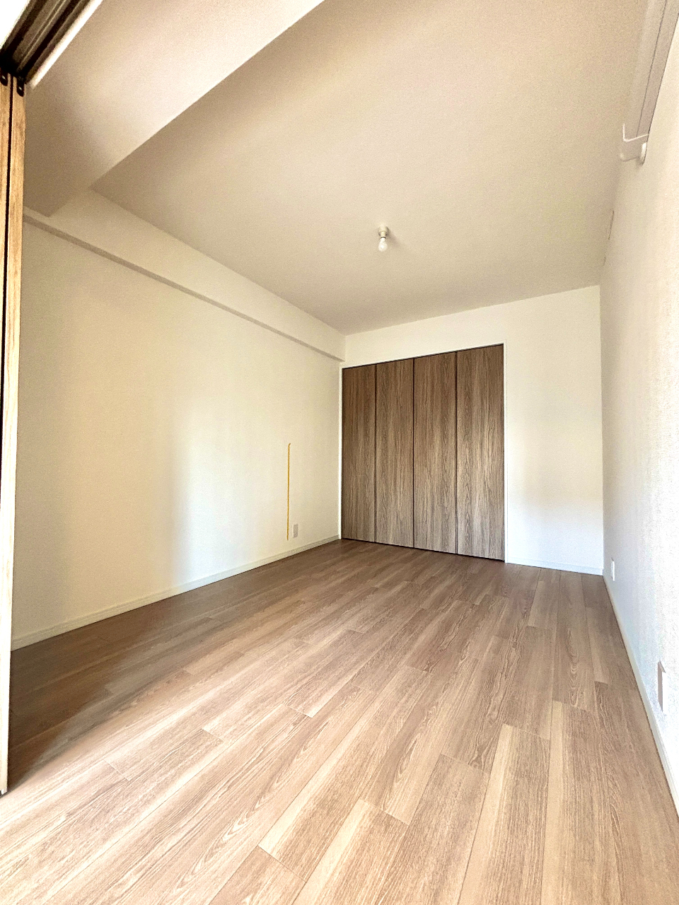 コスモ・ザ・パークスイースト2　洋室