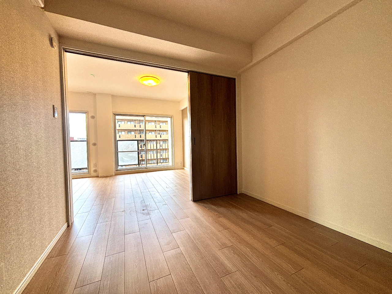 コスモ・ザ・パークスイースト2　洋室